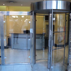 DSC00010 - glass turnstile
